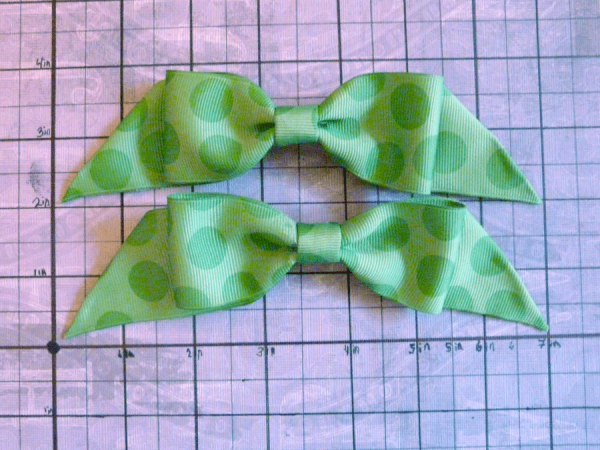 Green Polka Dot folded tail Bow - Image 4