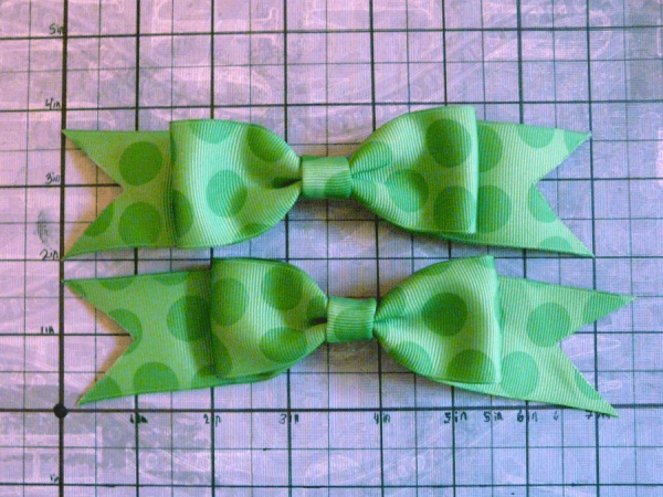 Green Polka Dot Bow - Image 4