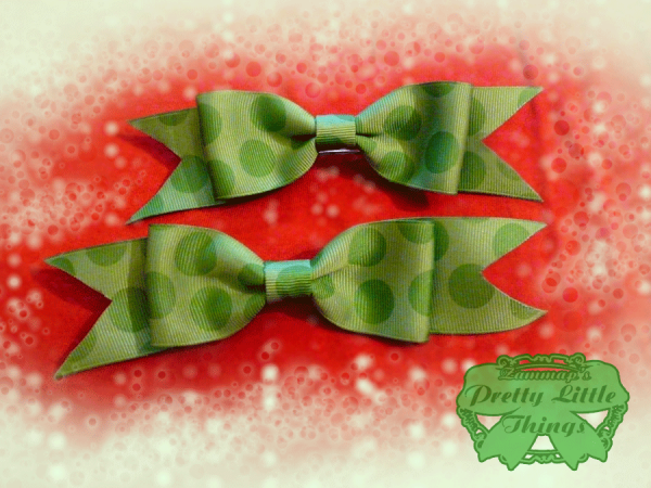 Green Polka Dot Bow Short tail