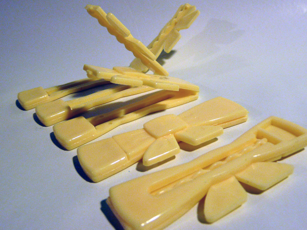 Yellow Plastic Snap Bow - Image 2