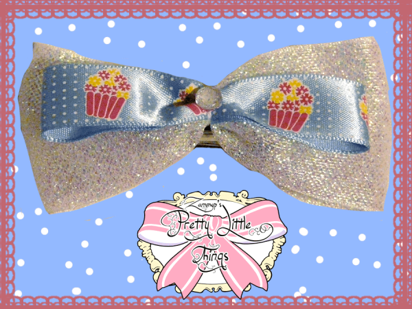 Sparkle cupcake bow