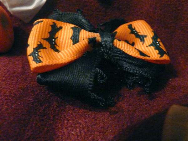 Small Halloween Bat Bow - Image 2