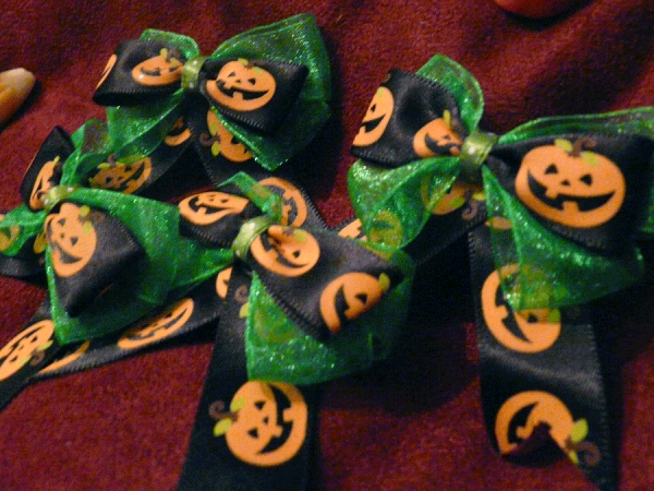 Cute Black Pumpkin Bow - Image 2