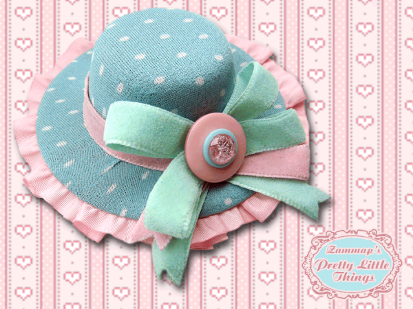 Sweet button hat